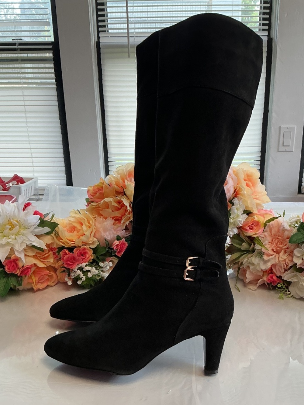 Bandolino Black Knee High Leather Boots Pointed Toe Buckle Kitten Heel 11M BCW